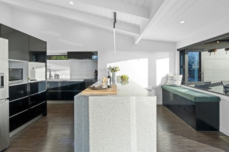 Photo of property in 12a Ridge Lane, New Plymouth, 4310