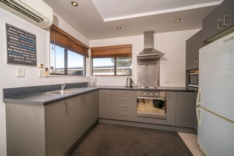 Photo of property in 3/64 Neill Street, Hornby, Christchurch, 8042