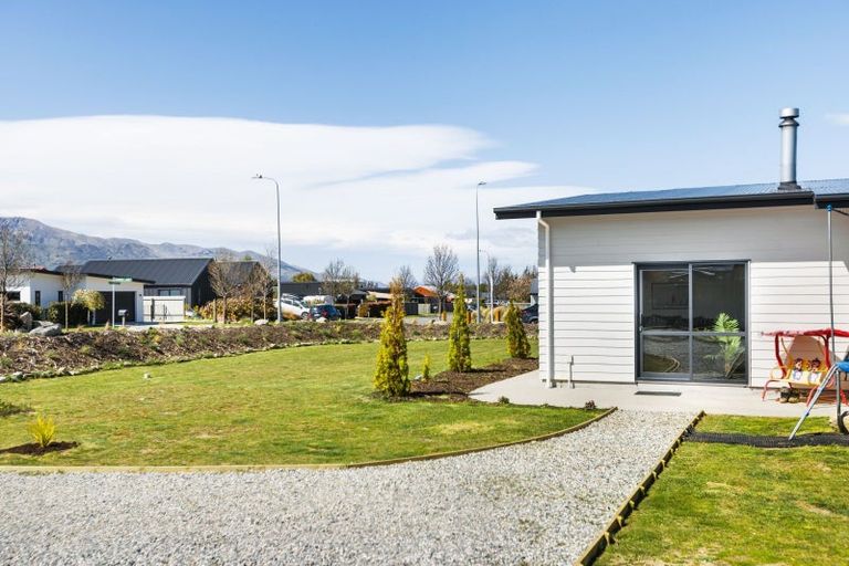Photo of property in 6 Little Maude Drive, Lake Hawea, Wanaka, 9382