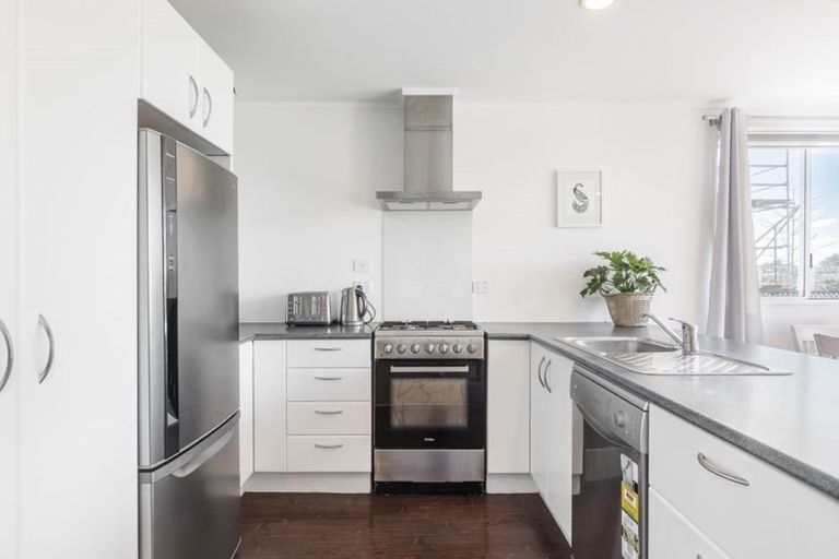 Photo of property in 764 Whangaparaoa Road, Manly, Whangaparaoa, 0930