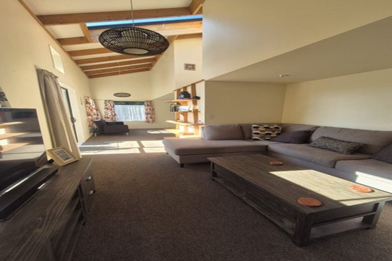 Photo of property in 59 Renown Road, Raumati South, Paraparaumu, 5032