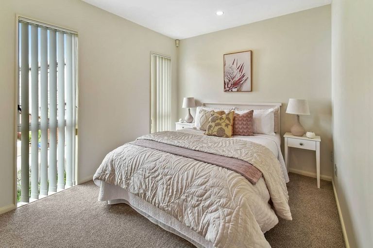 Photo of property in 9 Bezar Place, Flat Bush, Auckland, 2016