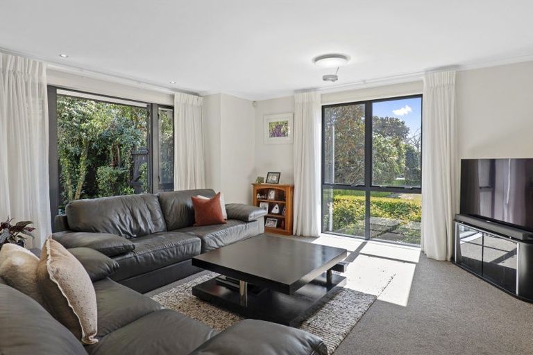Photo of property in 12 Parkham Drive, Burnside, Christchurch, 8053