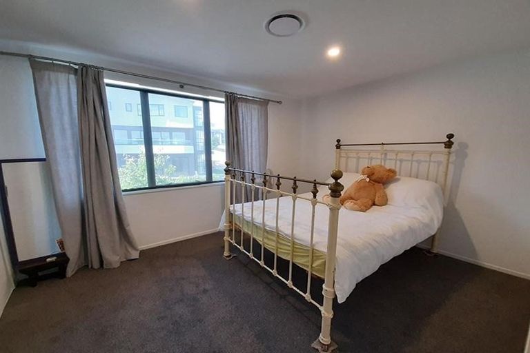 Photo of property in 17 Moki Place, Long Bay, Auckland, 0630