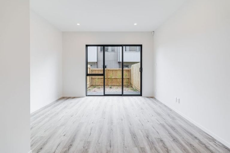Photo of property in 11 Tokarewa Close, Mount Wellington, Auckland, 1062