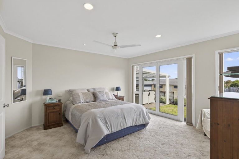 Photo of property in 38 Karamea Street, Whalers Gate, New Plymouth, 4310