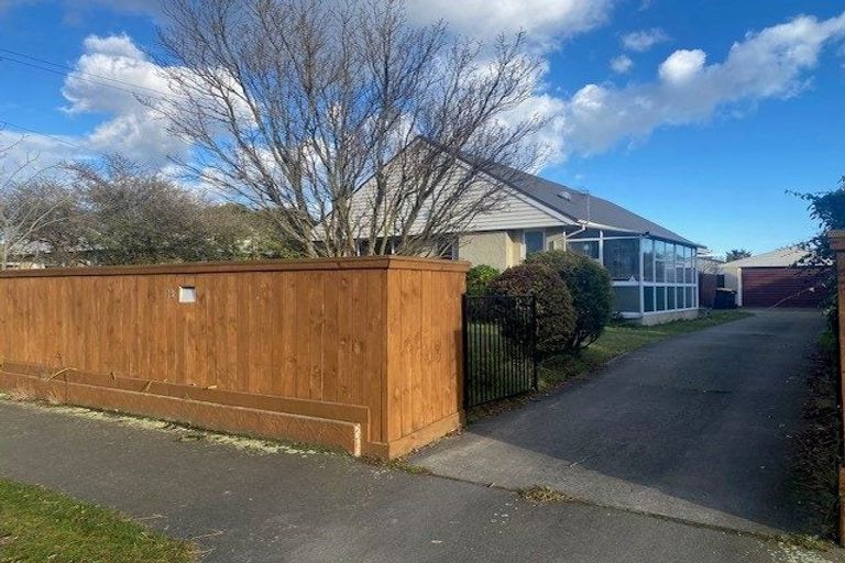 Photo of property in 18 Springbank Street, Bryndwr, Christchurch, 8053