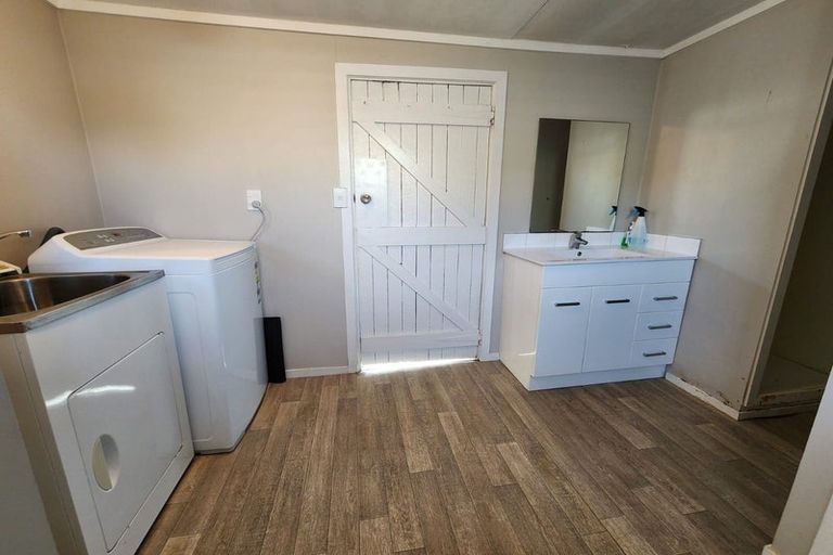 Photo of property in 18 Rosella Road, Mangere East, Auckland, 2024