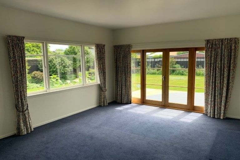 Photo of property in 58 Searells Road, Strowan, Christchurch, 8052