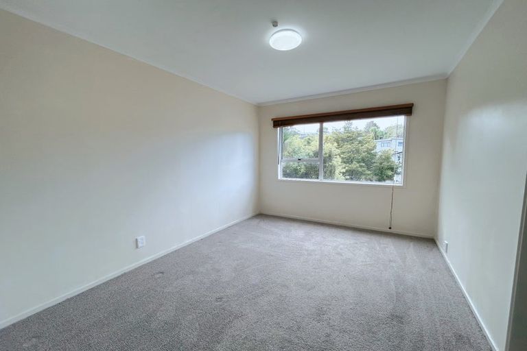 Photo of property in 32 Sapphire Place, Bayview, Auckland, 0629