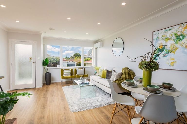 Photo of property in 2/69 Coronation Road, Papatoetoe, Auckland, 2025