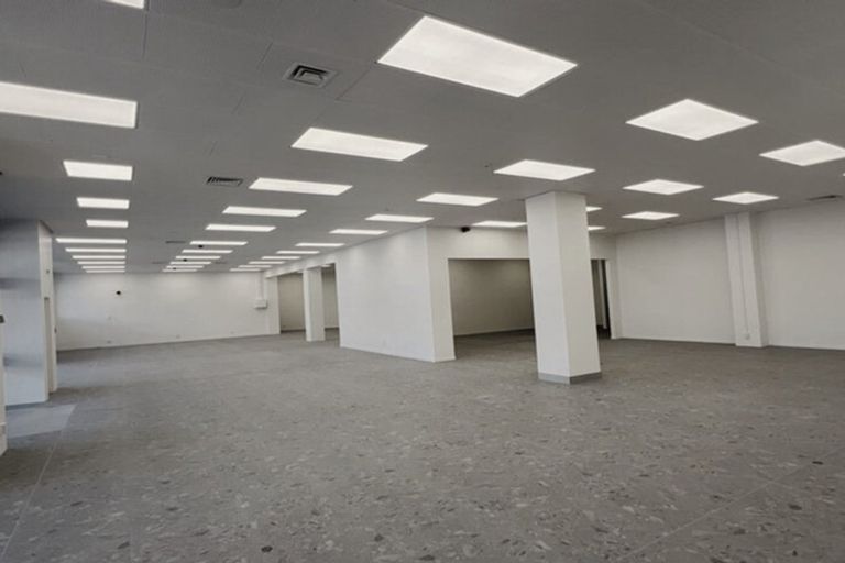 Photo of property in 350b Great South Road, Opaheke, Papakura, 2113