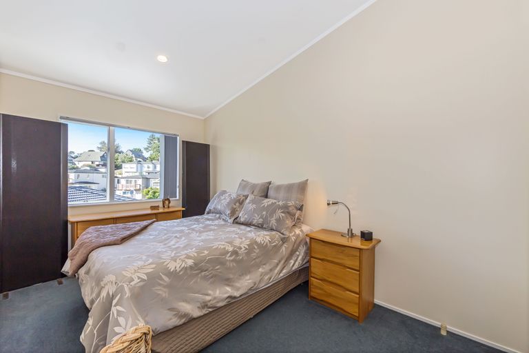 Photo of property in 83a William Bayes Place, Red Beach, 0932