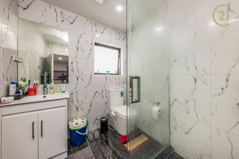 Photo of property in 14 Koroheke Road, Takanini, 2110