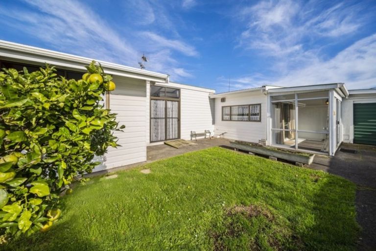 Photo of property in 42 Ballance Street, Lower Vogeltown, New Plymouth, 4310