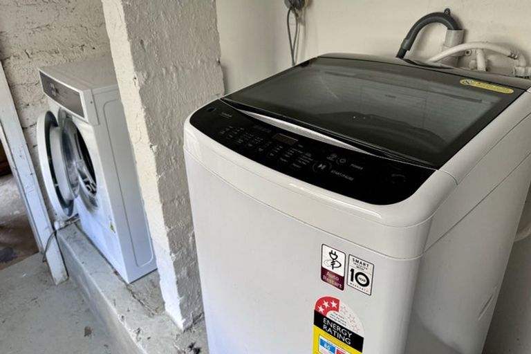 Photo of property in 2/25 Wolsley Avenue, Milford, Auckland, 0620