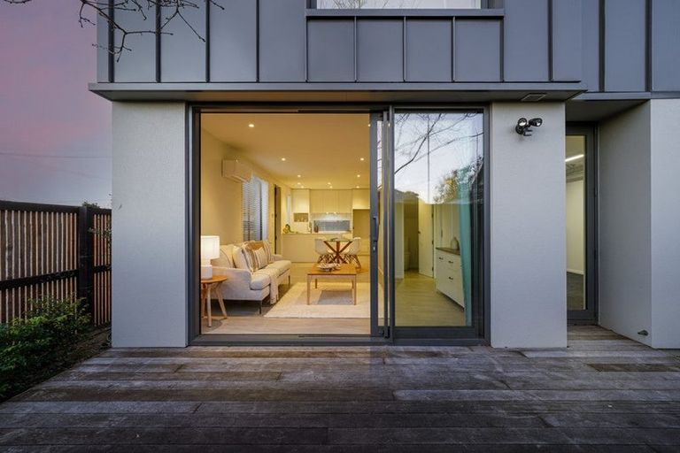 Photo of property in 202a Edgeware Road, Edgeware, Christchurch, 8013