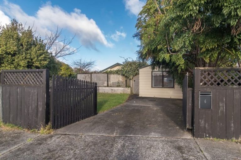 Photo of property in 6 Campbell Avenue, Paraparaumu, 5032
