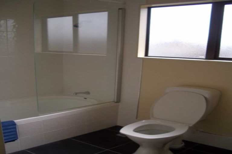 Photo of property in 10 Derg Place, East Tamaki, Auckland, 2013