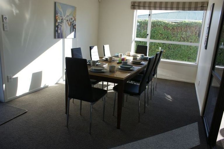 Photo of property in 389 Yaldhurst Road, Russley, Christchurch, 8042