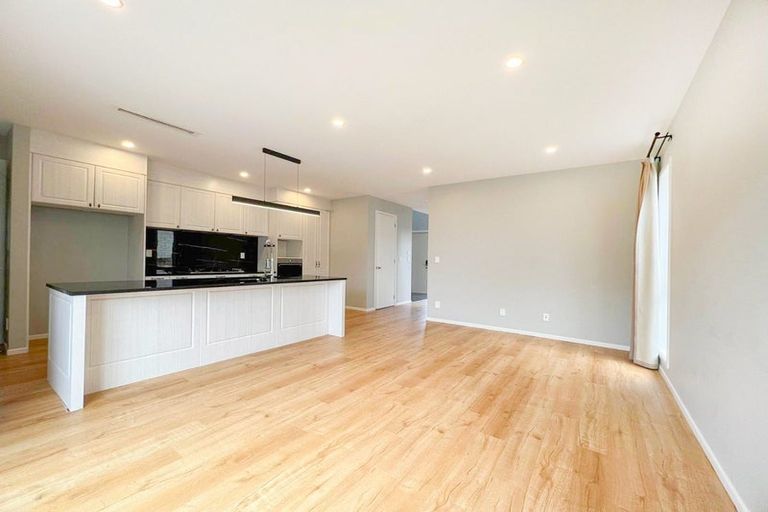 Photo of property in 12 Kota Lane, Hobsonville, Auckland, 0616