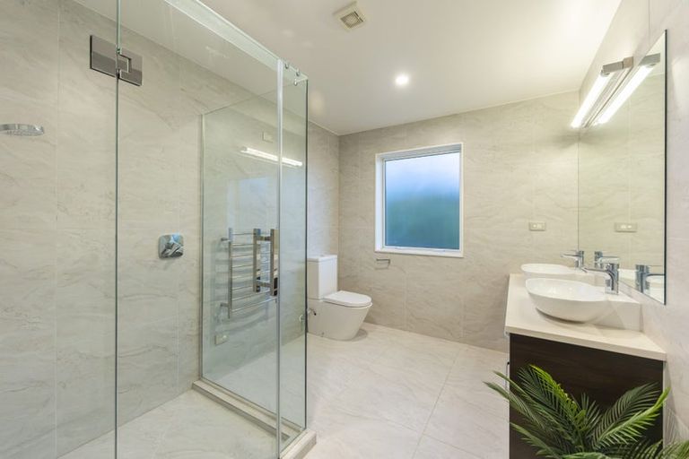 Photo of property in 32 Cavalli Road, Long Bay, Auckland, 0630