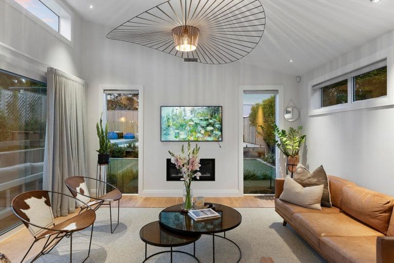 Photo of property in 7 Bungalow Avenue, Point Chevalier, Auckland, 1022