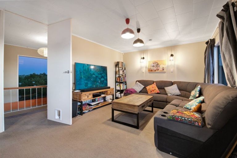Photo of property in 29 Melandra Road, Stanmore Bay, Whangaparaoa, 0932