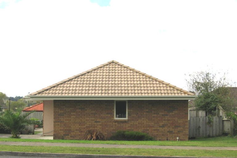 Photo of property in 184 Bruce Mclaren Road, Henderson, Auckland, 0612