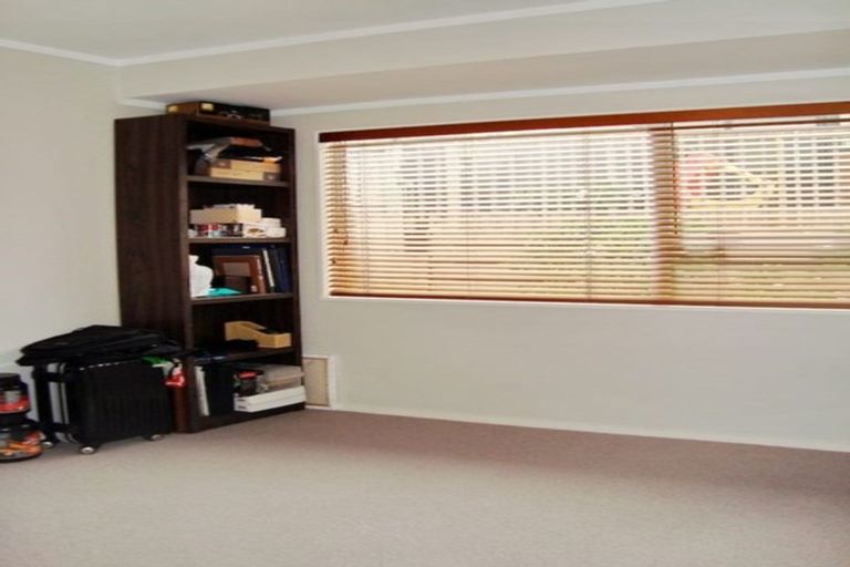 Photo of property in 1/14 Witheford Drive, Bayview, Auckland, 0629