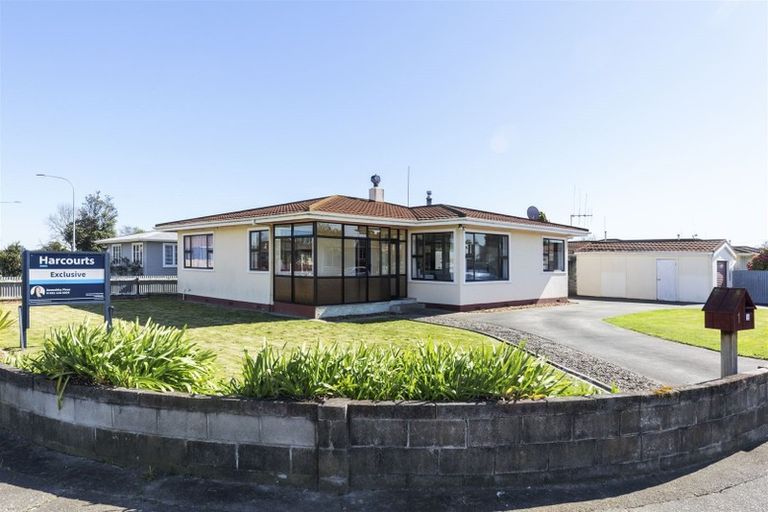 Photo of property in 1 Nairn Crescent, Awapuni, Palmerston North, 4412