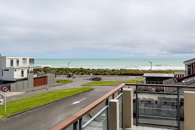 Photo of property in 2-6 Hamblyn Street, Strandon, New Plymouth, 4312