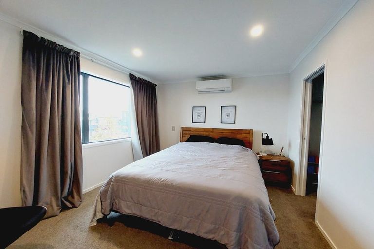 Photo of property in 40 Hobsonville Point Road, Hobsonville, Auckland, 0616