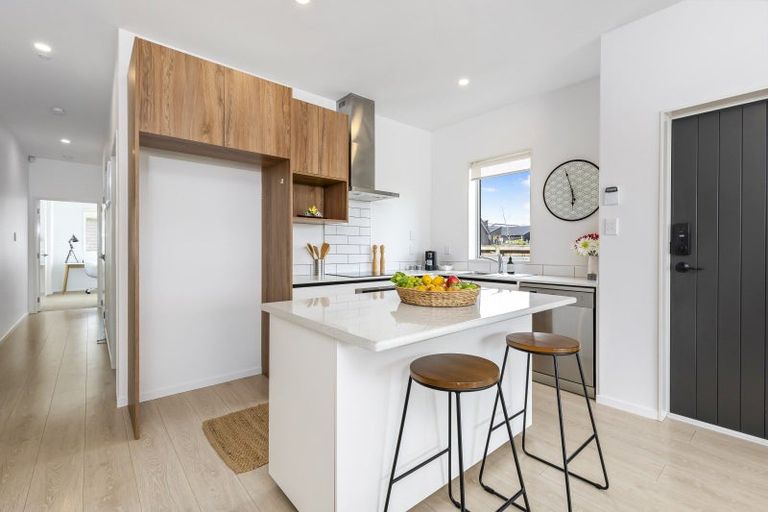 Photo of property in 129 Tarapuka Road, Westgate, Auckland, 0814