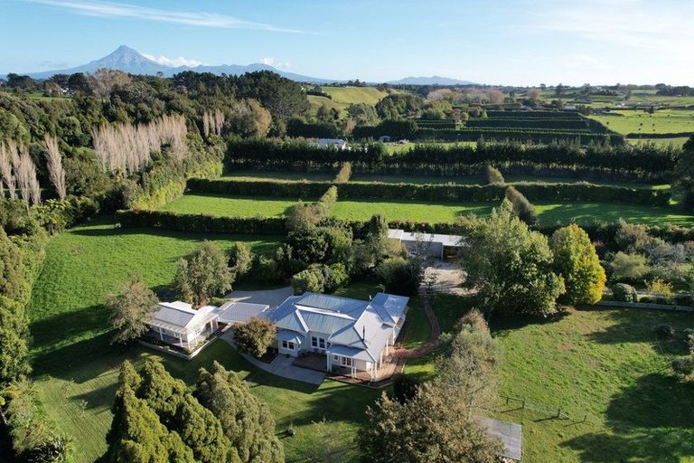 Photo of property in 365 Corbett Road, Paraite, New Plymouth, 4373
