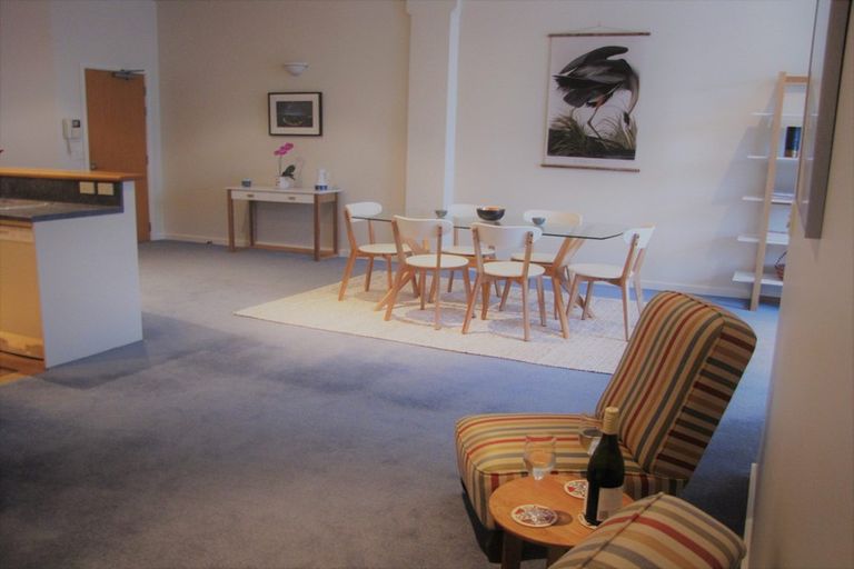 Photo of property in 8/37 Majoribanks Street, Mount Victoria, Wellington, 6011