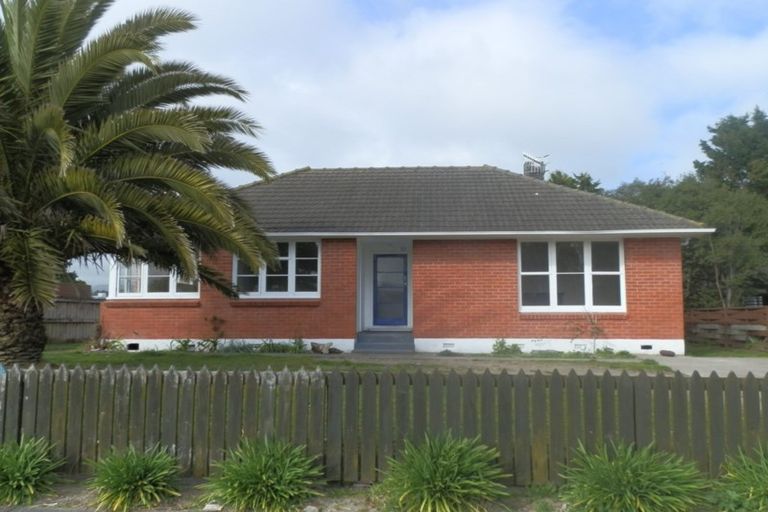 Photo of property in 10 Temuera Street, Otaki, 5512