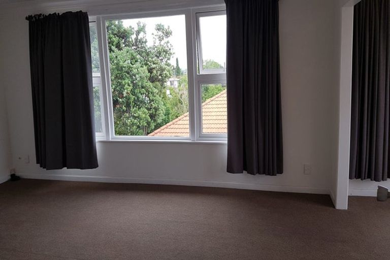Photo of property in 44 Exmouth Road, Northcote, Auckland, 0627
