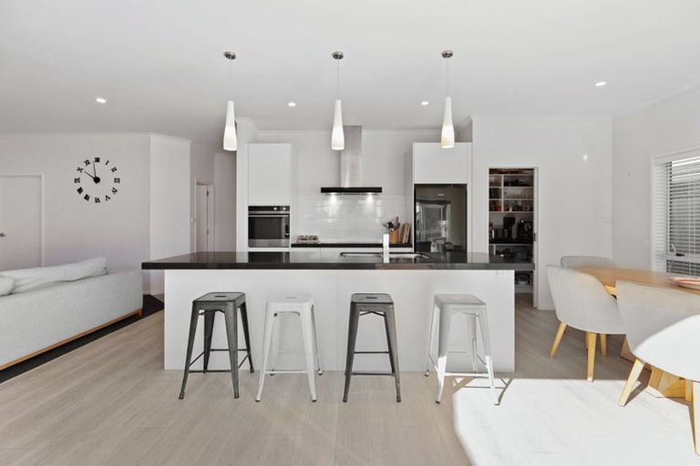 Photo of property in 57 Te Kio Crescent, Papamoa Beach, Papamoa, 3118