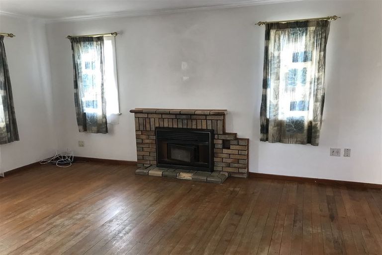 Photo of property in 805 Te Atatu Road, Te Atatu Peninsula, Auckland, 0610