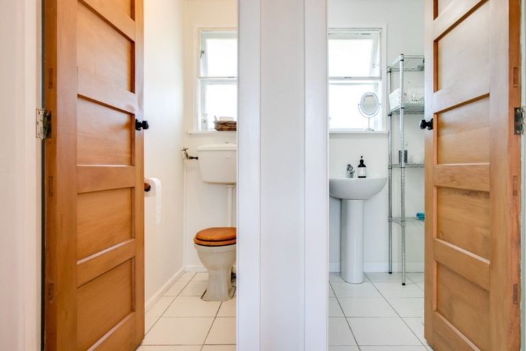 Photo of property in 48 Russell Road, Marewa, Napier, 4110