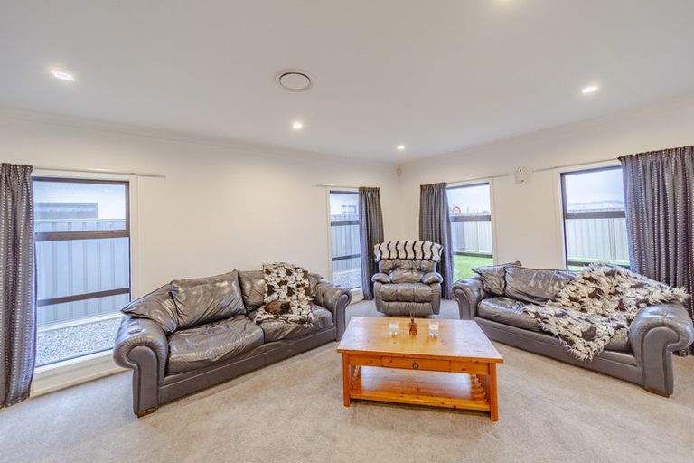 Photo of property in 24 Pukaki Place, Poraiti, Napier, 4112