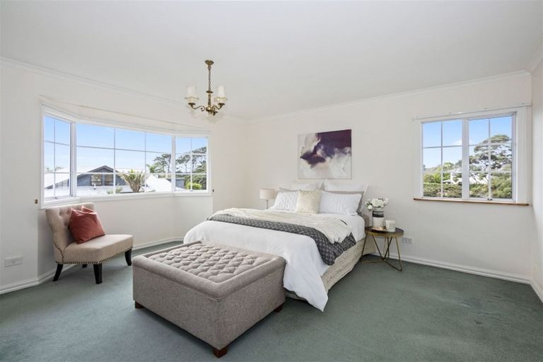 Photo of property in 8a Wainoni Heights, Greenhithe, Auckland, 0632