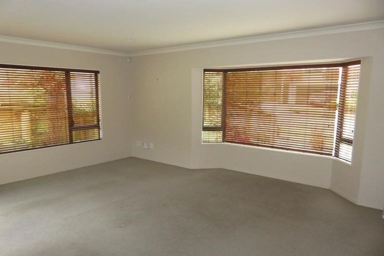 Photo of property in 35 Waverton Terrace, Churton Park, Wellington, 6037
