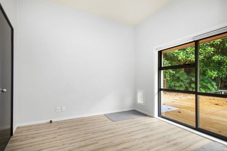 Photo of property in 8 Nepal Place, Khandallah, Wellington, 6035