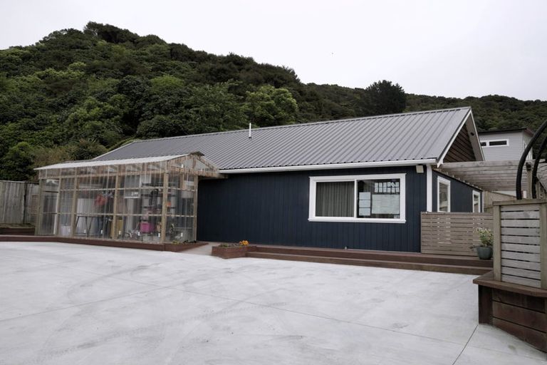 Photo of property in 46b Lees Grove, Wainuiomata, Lower Hutt, 5014