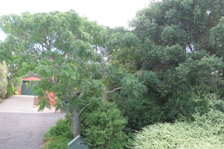 Photo of property in 23 Macnay Way, Murrays Bay, Auckland, 0630