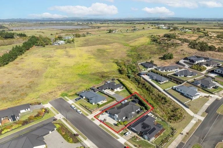 Photo of property in 4 Lambrusco Street, Te Kauwhata, 3710