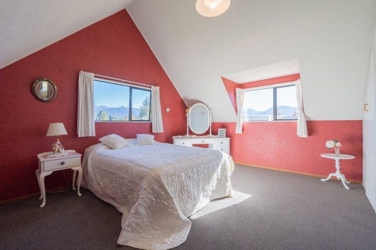 Photo of property in 52 Luxmore Drive, Te Anau, 9600