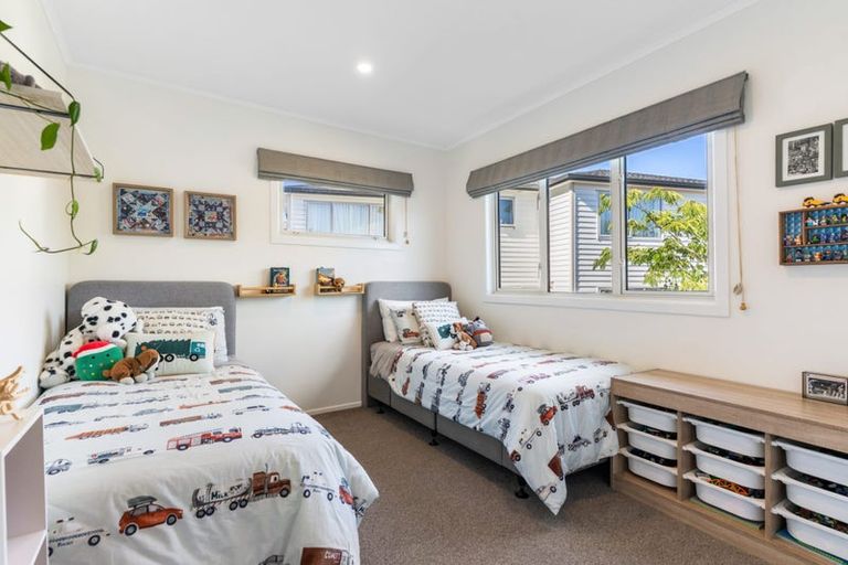 Photo of property in 2/16 Kenmure Avenue, Forrest Hill, Auckland, 0620